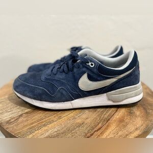 Nike Air Odyssey size 12